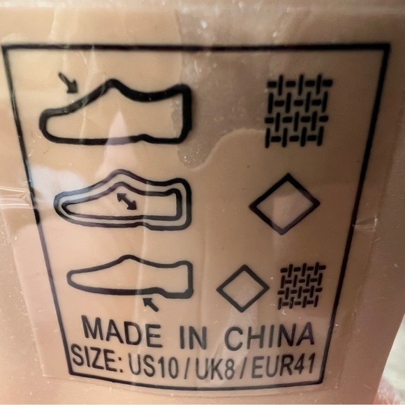 NIB Qupid Nude Suede PU Block Heel with Ankle Strap, Style Cashmere 01 - Sz 10 - Picture 10 of 10